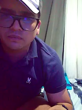 Alesandro0995 online show from 16, 6, 2026