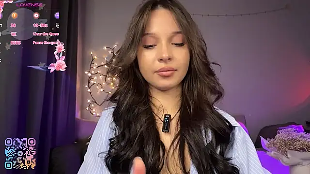 Snapshot of WeepyMoon chatting on 28, 7, 2026 WeepyMoon online show from 28, 7, 2026