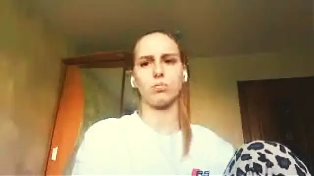 Snapshot of LeighaGreenley chatting on 21, 6, 2026 LeighaGreenley online show from 21, 6, 2026