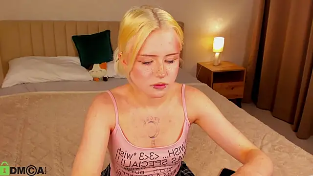 Snapshot of kikipeach chatting on 2, 8, 2026 kikipeach online show from 2, 8, 2026