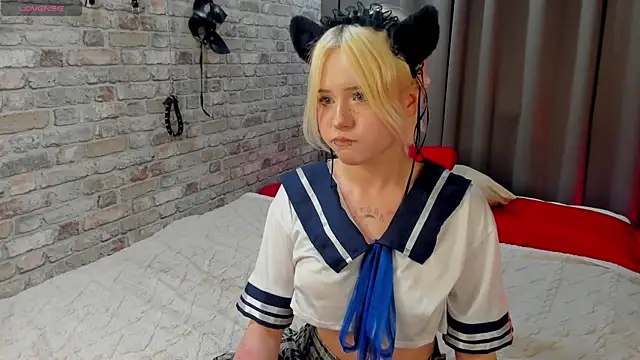 Snapshot of kikipeach chatting on 6, 8, 2026 kikipeach online show from 6, 8, 2026