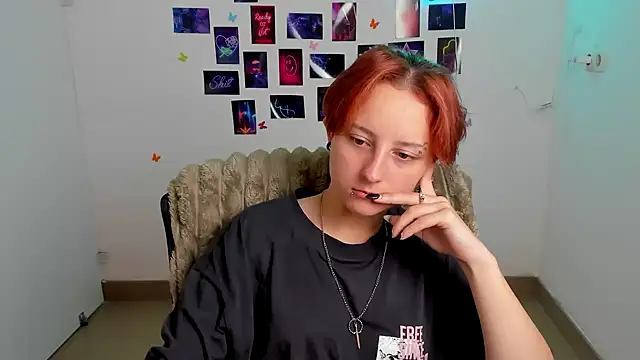 Snapshot of Dilara_Kiss_ chatting on 4, 7, 2026 Dilara Kiss online show from 4, 7, 2026