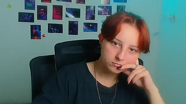 Dilara Kiss  online show from 17, 6, 2026