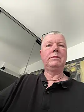 Snapshot of cumboy chatting on 28, 4, 2026 cumboy online show from 28, 4, 2026
