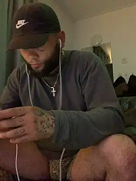 Snapshot of KeanuIsCrimi chatting on 19, 7, 2026 KeanuIsCrimi online show from 19, 7, 2026