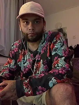 Snapshot of KeanuIsCrimi chatting on 4, 7, 2026 KeanuIsCrimi online show from 4, 7, 2026