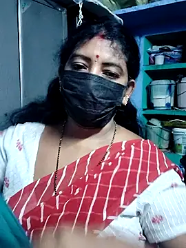 Snapshot of shanthi_telugu99 chatting on 5, 7, 2026 shanthi telugu99 online show from 5, 7, 2026