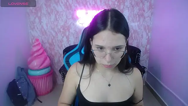 Snapshot of Lia_Rose_ch chatting on 11, 7, 2026 Lia Rose ch online show from 11, 7, 2026