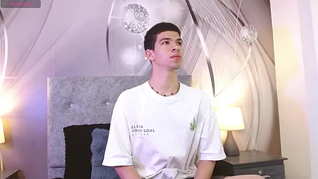 Snapshot of Dilan_Femboy chatting on 18, 6, 2026 Dilan Femboy online show from 18, 6, 2026