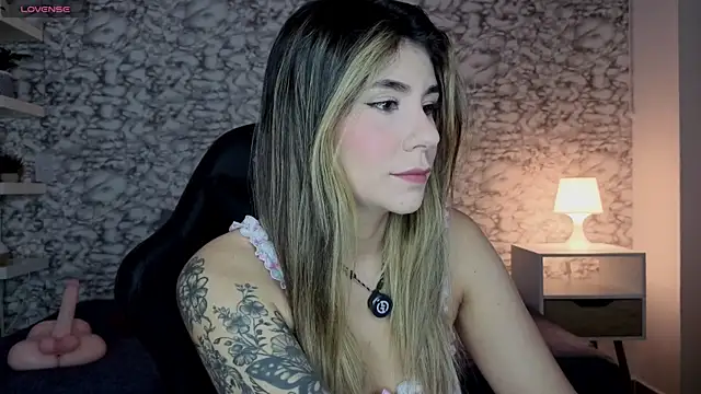 Isabella Bliss online show from 5, 8, 2026