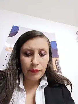 Snapshot of LIA--23 chatting on 7, 7, 2026 LIA--23 online show from 7, 7, 2026