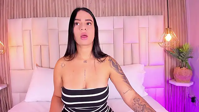 LissaBrown  online show from 13, 7, 2026