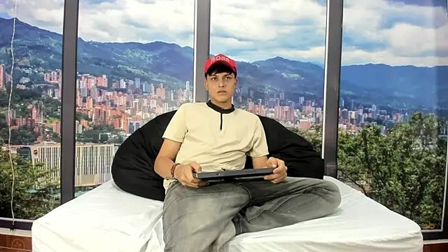 Snapshot of LiamRamirezz chatting on 18, 6, 2026 LiamRamirezz online show from 18, 6, 2026
