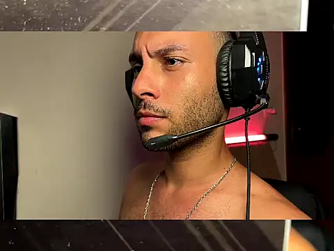 Snapshot of LEVIAVILA chatting on 17, 6, 2026 LEVIAVILA online show from 17, 6, 2026