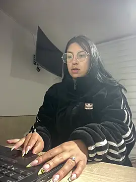 Snapshot of GabyLopez_Pink chatting on 31, 7, 2026 GabyLopez Pink online show from 31, 7, 2026