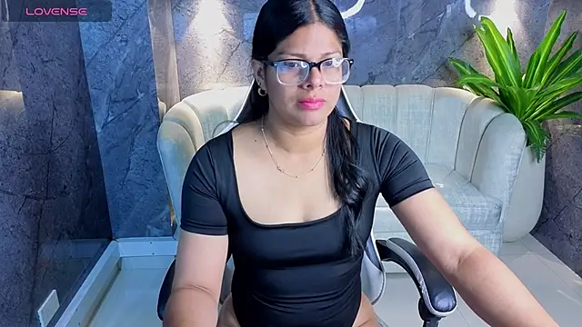 sarah bay tx online show from 18, 7, 2026