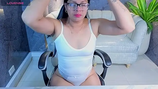 sarah bay tx online show from 23, 7, 2026