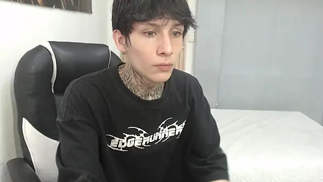 Snapshot of Cry_thereal chatting on 29, 6, 2026 Cry thereal online show from 29, 6, 2026