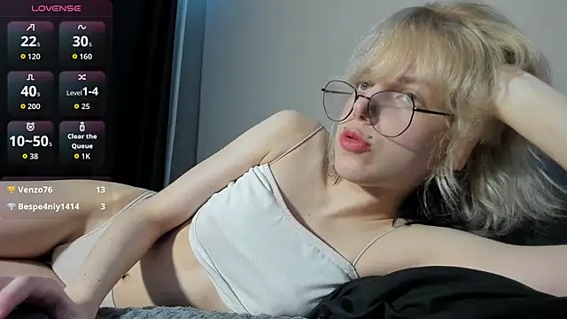 Snapshot of _Rene_Yolker_ chatting on 3, 7, 2026 Rene Yolker online show from 3, 7, 2026