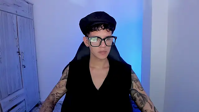 Snapshot of tylerrnova chatting on 4, 7, 2026 tylerrnova online show from 4, 7, 2026