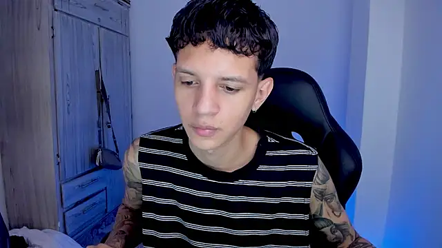 Snapshot of tylerrnova chatting on 3, 8, 2026 tylerrnova online show from 3, 8, 2026