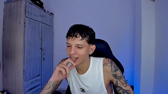Snapshot of tylerrnova chatting on 1, 8, 2026 tylerrnova online show from 1, 8, 2026