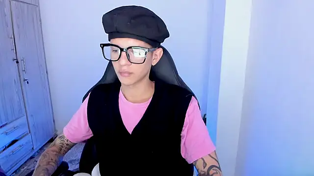 Snapshot of tylerrnova chatting on 5, 7, 2026 tylerrnova online show from 5, 7, 2026