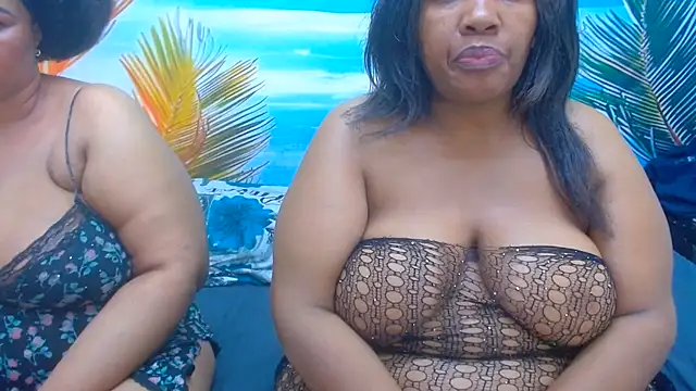 Snapshot of CURVYELEGANCExxx chatting on 31, 7, 2026 CURVYELEGANCExxx online show from 31, 7, 2026