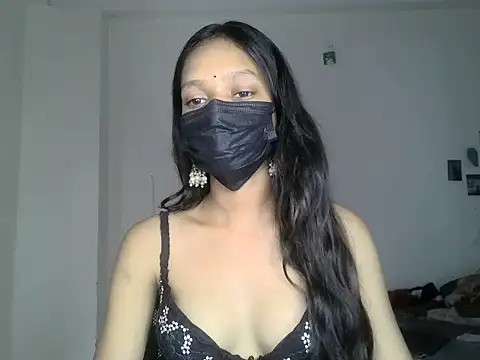 LILY HOTYY online show from 5, 8, 2026