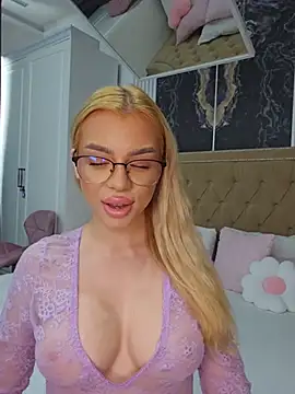Snapshot of YasminnDoll chatting on 29, 6, 2026 YasminnDoll online show from 29, 6, 2026