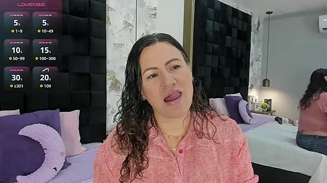 Snapshot of CharlotteG_ chatting on 27, 6, 2026 CharlotteG online show from 27, 6, 2026