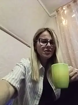 Nadine Nadine online show from 7, 7, 2026