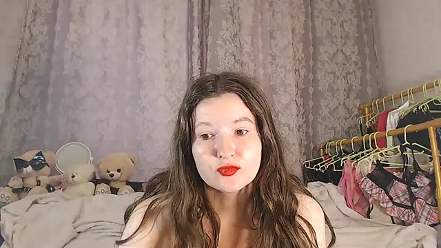 ChloeBrooklyn online show from 13, 7, 2026