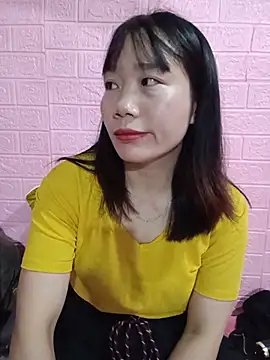 Snapshot of Em_xinh05 chatting on 19, 6, 2026 Em xinh05 online show from 19, 6, 2026