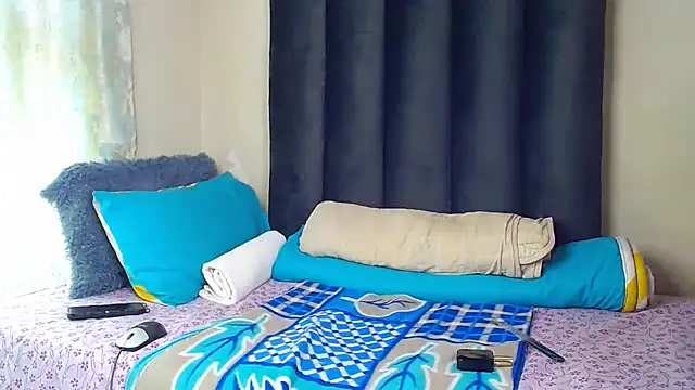 Snapshot of Slim_Thickiey chatting on 4, 8, 2026 Slim Thickiey online show from 4, 8, 2026