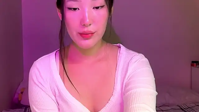 Snapshot of Lillie_sunn chatting on 2, 8, 2026 Lillie sunn online show from 2, 8, 2026