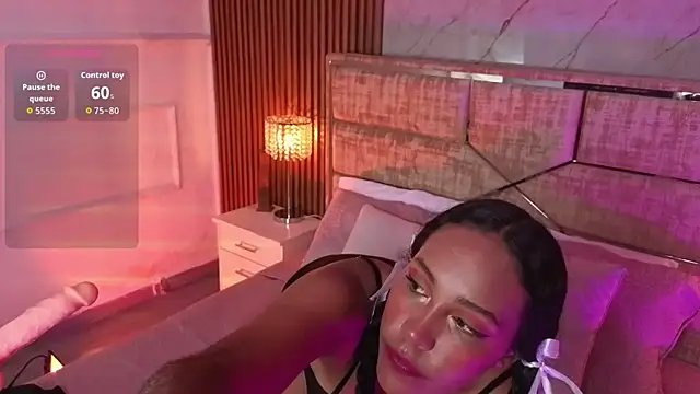 Snapshot of MiaBlackrose chatting on 7, 7, 2026 MiaBlackrose online show from 7, 7, 2026