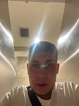 Mao Rivers online show from 4, 8, 2026