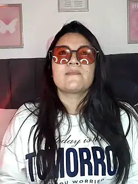 Snapshot of samm_curvy chatting on 18, 7, 2026 samm curvy online show from 18, 7, 2026