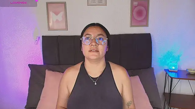 Snapshot of samm_curvy chatting on 8, 7, 2026 samm curvy online show from 8, 7, 2026