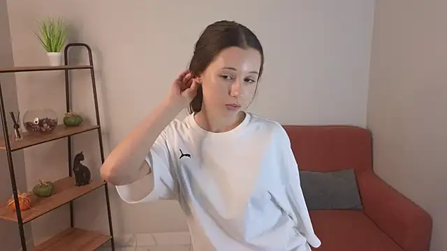 Amanda Bell  online show from 26, 6, 2026