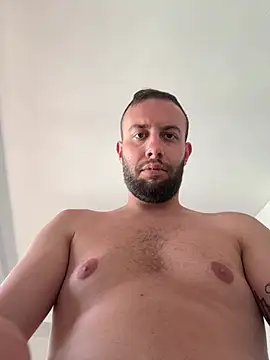 Snapshot of tittolone98 chatting on 19, 6, 2026 tittolone98 online show from 19, 6, 2026