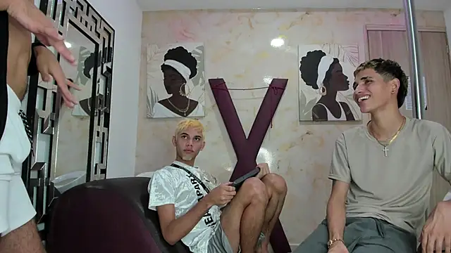 Snapshot of RED_BOYS1 chatting on 18, 6, 2026 RED BOYS1 online show from 18, 6, 2026