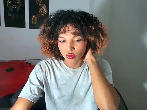 Snapshot of Elianisbigcock chatting on 26, 6, 2026 Elianisbigcock online show from 26, 6, 2026