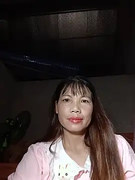 Snapshot of Gee_hot chatting on 8, 7, 2026 Gee hot online show from 8, 7, 2026