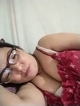 Snapshot of Naaya8109 chatting on 8, 7, 2026 Naaya8109 online show from 8, 7, 2026