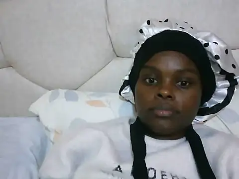 Snapshot of sexy-chocolate23 chatting on 1, 7, 2026 sexy-chocolate23 online show from 1, 7, 2026