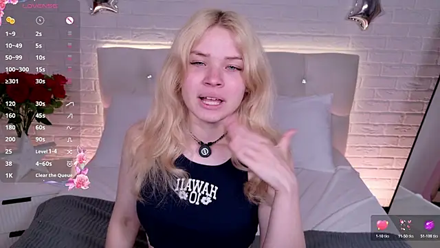 Snapshot of ChloeWells chatting on 24, 7, 2026 ChloeWells online show from 24, 7, 2026