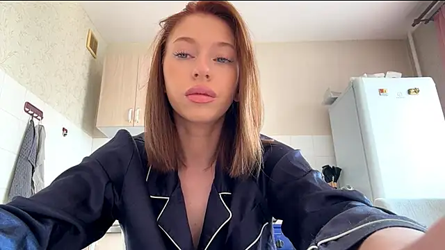 Snapshot of LilyBIoom chatting on 20, 6, 2026 LilyBIoom online show from 20, 6, 2026