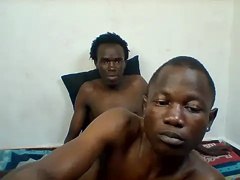 Snapshot of Larryeboy chatting on 4, 7, 2026 Larryeboy online show from 4, 7, 2026